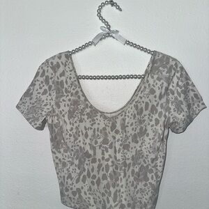 lululemon athletica Neutral Gray & Cream Short Sleeve Scoop Crop Top